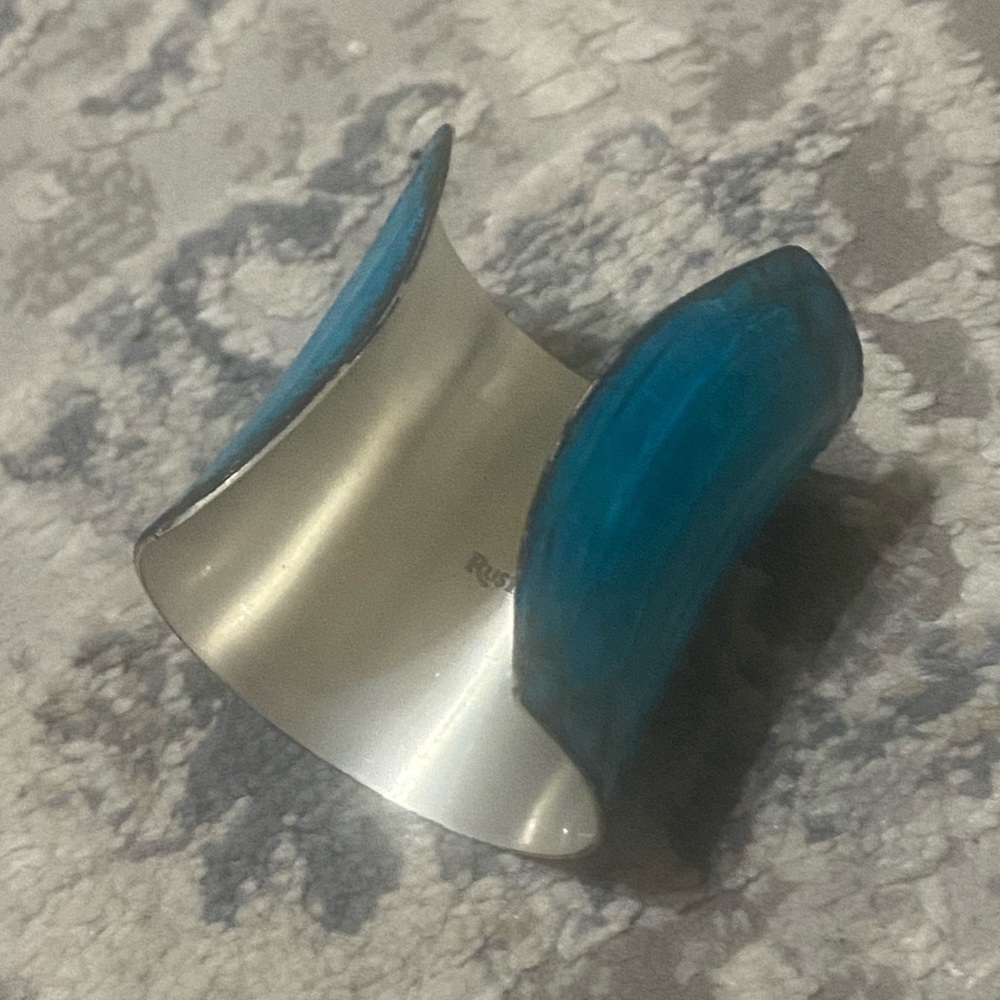 Rare turquoise Rustic Cuff - Picture 6 of 7